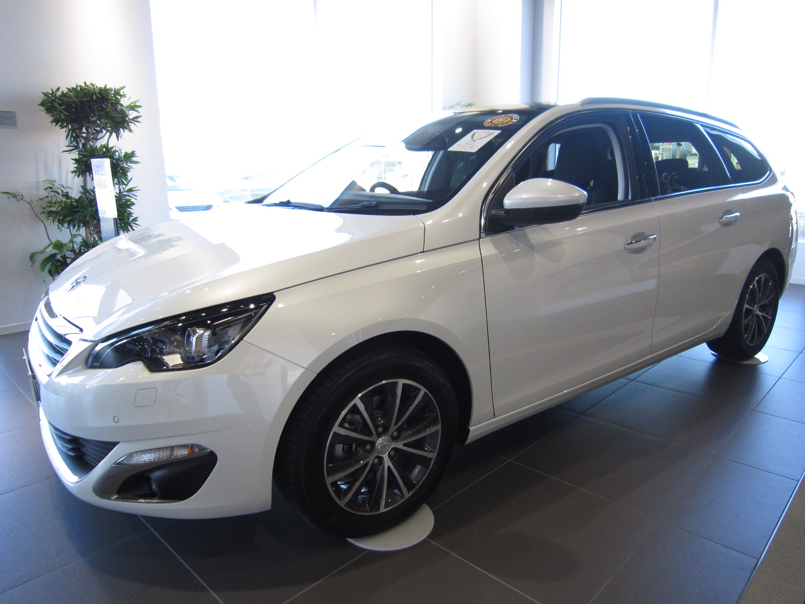 NEW PEUGEOT 308 Encore Fair!!